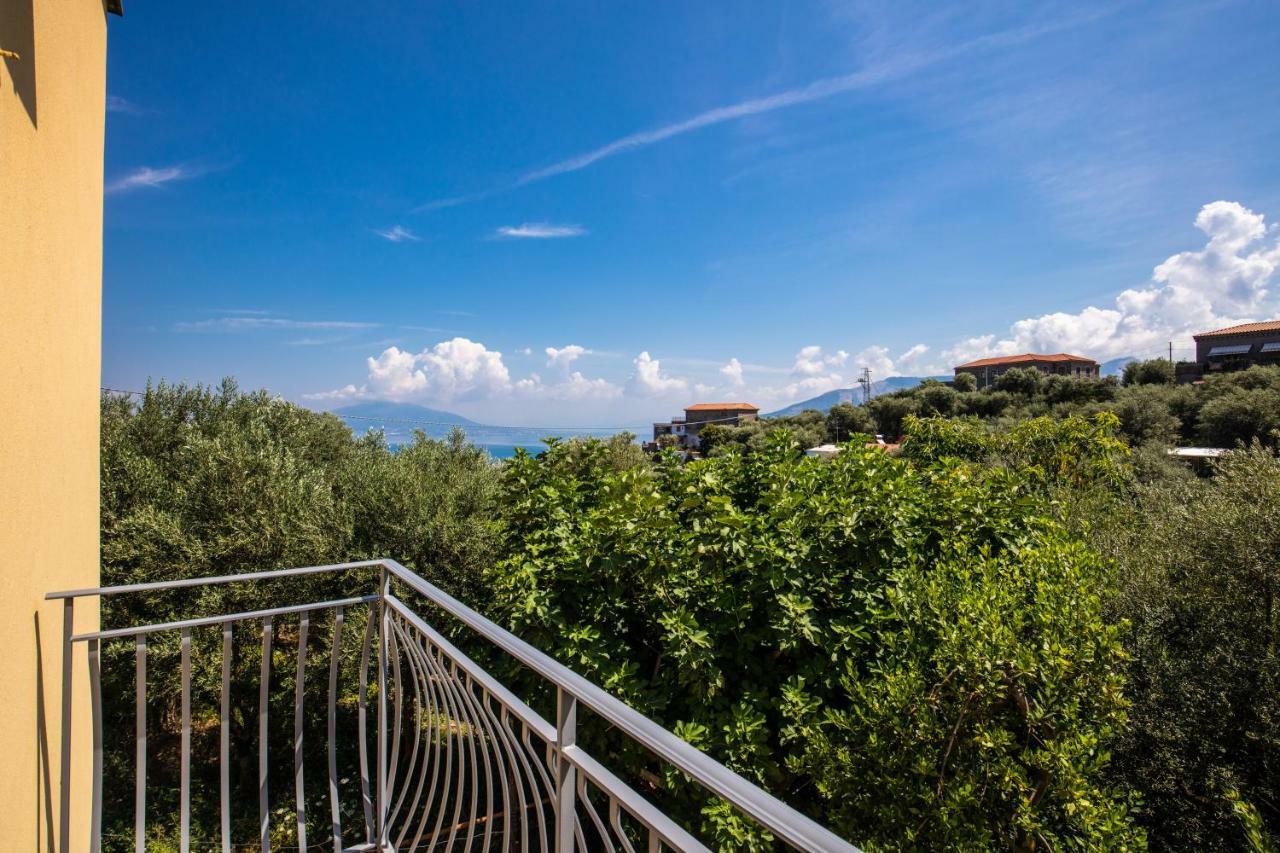 Chez Carme' Apartment Sorrento Exterior foto